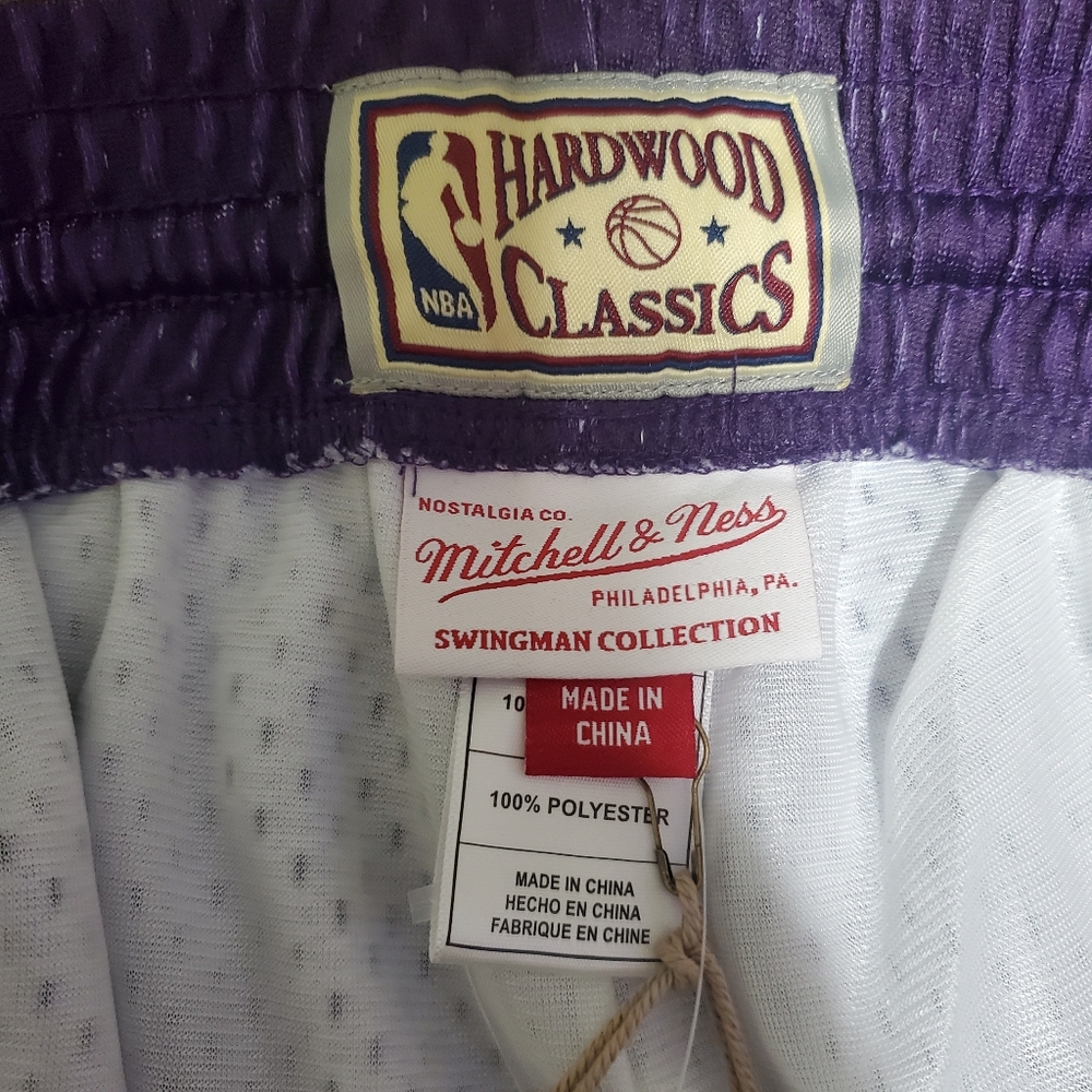 Mitchell & Ness LA Lakers Basketball Shorts - Picture 8 of 16